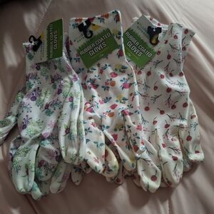 Floral Rubber Coated Gloves Set